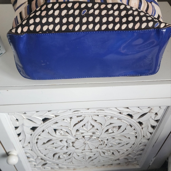 Coach Poppy Floral Blue and Cream Tote Bag Preowned - Picture 5 of 10